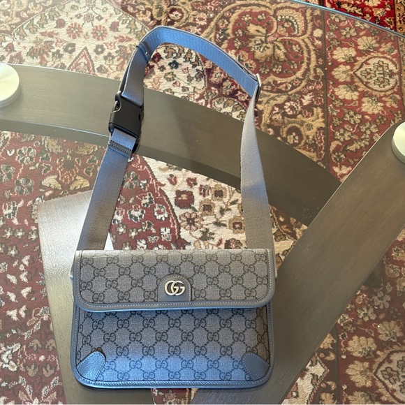 Gucci GG Supreme Small Belt Bag (Convertible Crossbody) - Picture 5 of 15